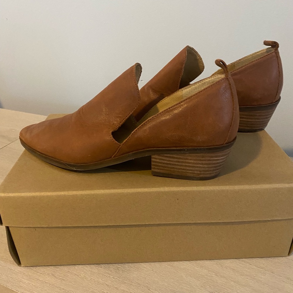 Lucky Brand Tan Leather Mules
